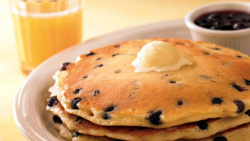 Картинка еда блины +оладьи варенье сливки изюм оладьи