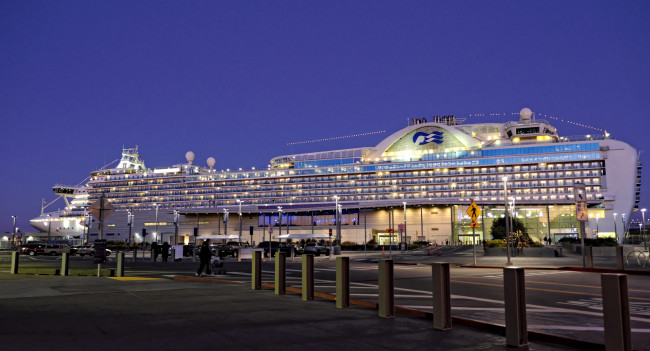 Обои картинки фото корабли, лайнеры, лайнер, круиз