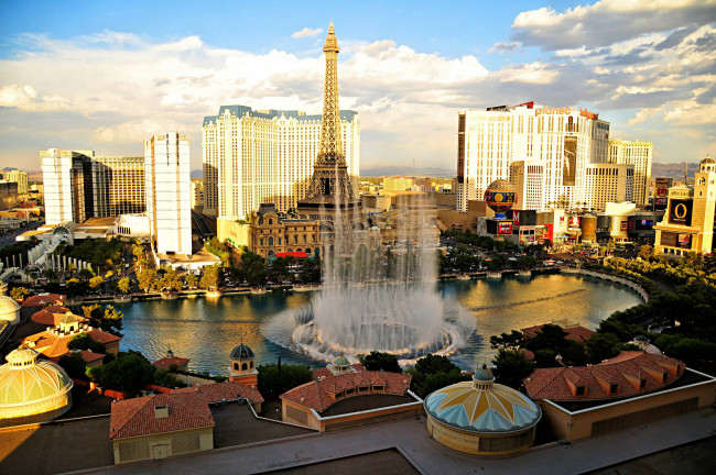 Обои картинки фото города, лас-вегас , сша, фонтан, башня, панорама