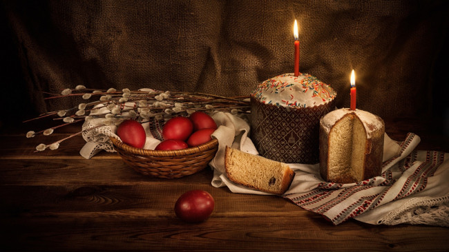 Обои картинки фото праздничные, пасха, верба, крашенки, куличи, свечи
