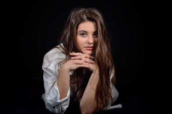 Картинка девушки -+лица +портреты шатенка поза