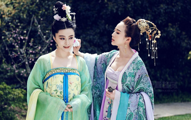 Обои картинки фото кино фильмы, lady of the dynasty, девушки, украшения