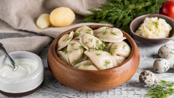 Картинка еда пельмени +манты +вареники сметана яйца