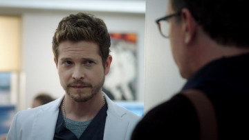 Картинка кино+фильмы the+resident доктор халат разговор