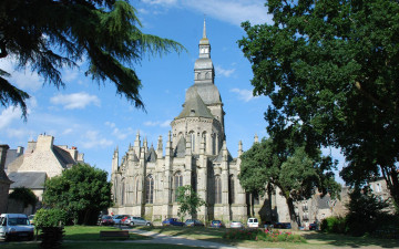 Картинка dinan france города католические соборы костелы аббатства