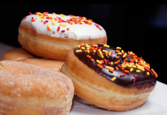 Картинка еда хлеб выпечка пончики глазурь