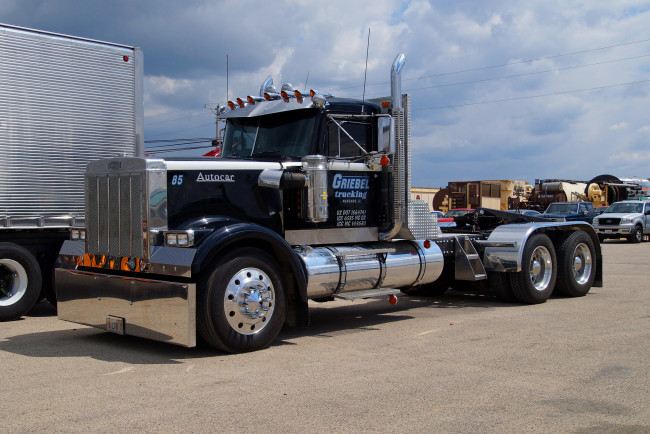 Обои картинки фото 1985 autocar truck, автомобили, autocar, грузовик, тяжёлый