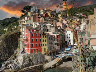 Картинка riomaggiore города -+здания +дома поселок побережье