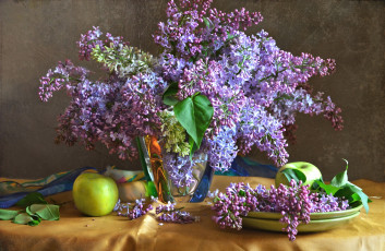 Картинка цветы сирень букет яблоко