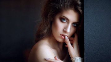 Картинка девушки -unsort+ лица +портреты портрет взгляд темный фон