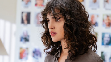 Картинка i+care+a+lot+ +2021+ кино+фильмы i+care+a+lot аферистка триллер комедия криминал eiza gonzalez fran