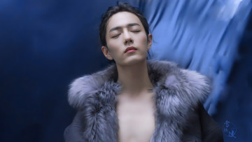 Картинка мужчины xiao+zhan актер воротник мех