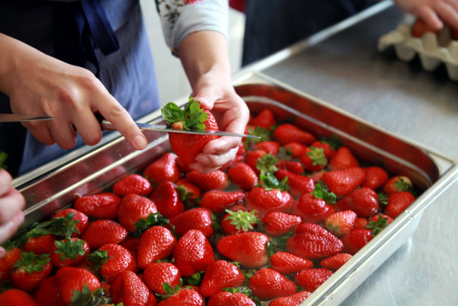 Обои картинки фото еда, клубника,  земляника