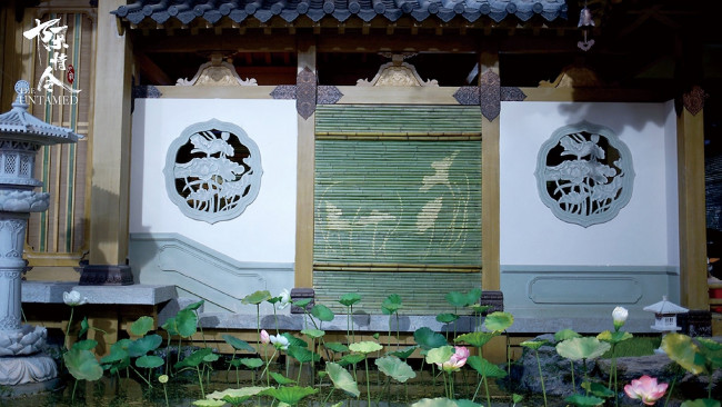 Обои картинки фото кино фильмы, the untamed, юньмэн, дом, лотосы