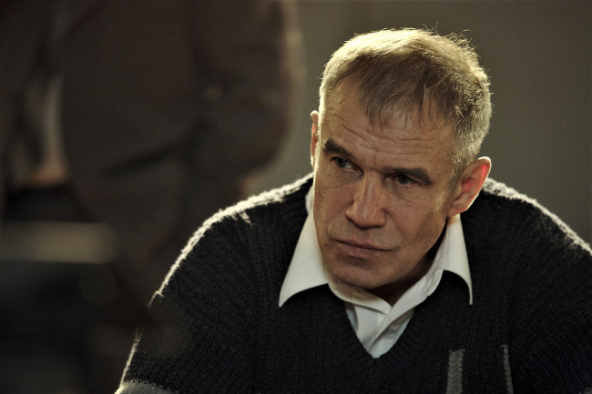 Обои картинки фото кино фильмы, двенадцать, персонаж, присяжный, сергей гармаш, актер, мини, сериал, драма, третий присяжный