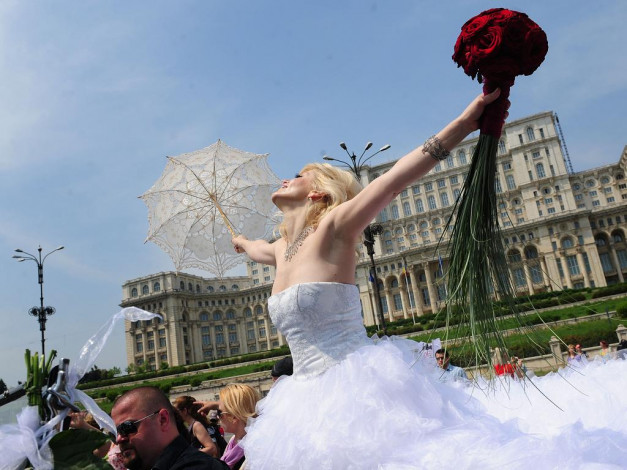 Обои картинки фото _Unsort -НЕ ВЫБИРАТЬ  , фестиваль, невест, будапеште, девушки, , не, выбирать