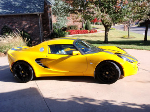 Картинка автомобили выставки уличные фото elise lotus