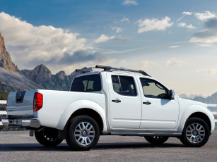 Картинка автомобили nissan datsun светлый 2013г cab double navara le