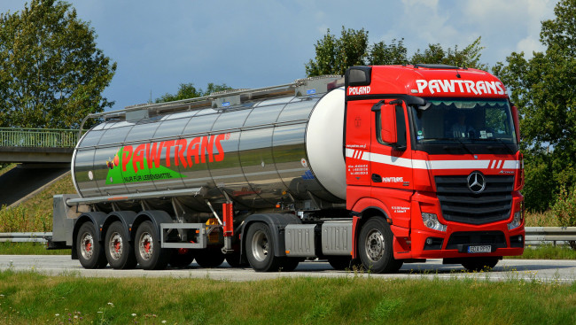 Обои картинки фото автомобили, mercedes trucks, грузовик, тяжелый, тягач, седельный