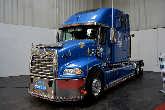 Обои картинки фото автомобили, mack, тягач, седельный, грузовик, тяжелый