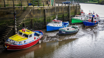Картинка корабли разные+вместе причал