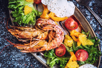 Картинка еда рыба +морепродукты +суши +роллы креветки морепродукты зелень