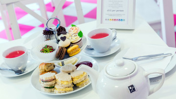 Картинка еда пирожные +кексы +печенье макаруны чай фруктовый лакомство