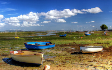 Картинка корабли лодки +шлюпки облака трава