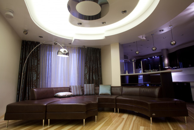 Обои картинки фото интерьер, гостиная, living, room, цветы, камин, colors, style, мебель, furniture, fireplace, стиль