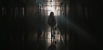 Картинка аниме город +улицы +интерьер +здания девушка