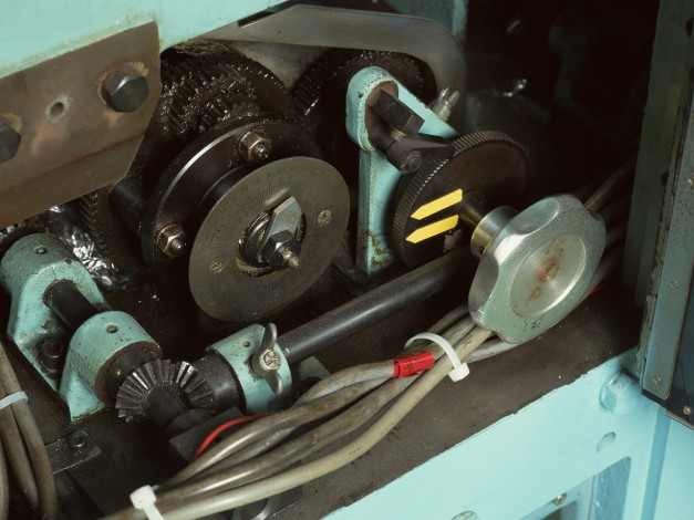 Обои картинки фото разное, строительные, инструменты, запчасти, механизмы