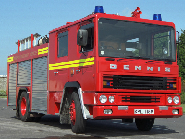 Обои картинки фото автомобили, пожарные, машины, truck, fire, красный, колеса, дорога