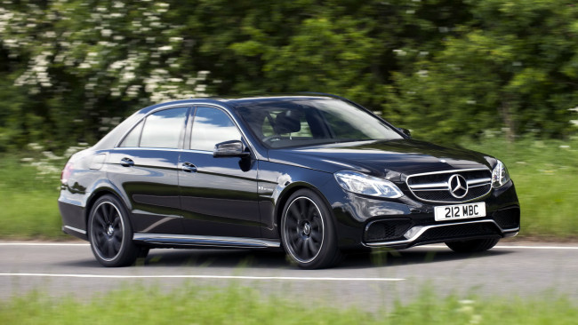 Обои картинки фото mercedes, автомобили, benz, daimler, ag, mercedes-benz, двигатели, автобусы, германия, грузовики, легковые