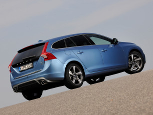 Картинка автомобили volvo v60 d6 plug-in hybrid r-design 2014г синий