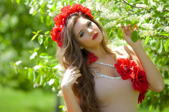 Картинка девушки -unsort+ брюнетки +шатенки девушка взгляд фон венок ветка черемуха весна