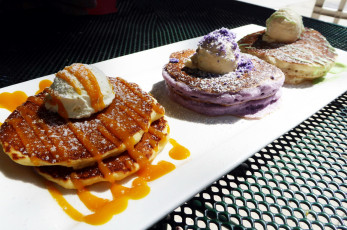 Картинка еда блины +оладьи оладьи мороженое десерт лакомство сироп