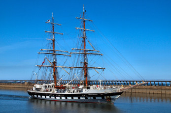 Картинка корабли парусники мачты паруса