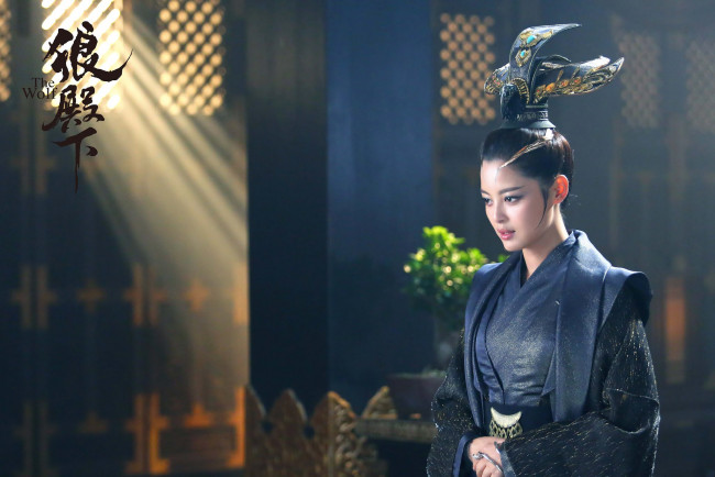 Обои картинки фото кино фильмы, the wolf, женщина, зал