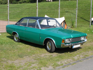 Картинка автомобили выставки уличные фото