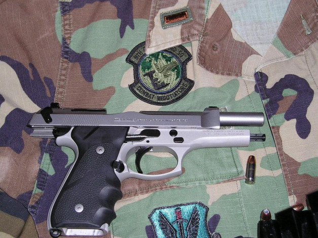 Обои картинки фото оружие, пистолеты