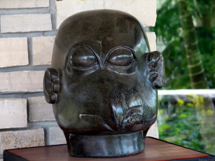 Картинка разное рельефы статуи музейные экспонаты лицо