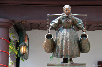 Картинка автор thean разное рельефы статуи музейные экспонаты ведра фигурка