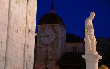 Картинка разное рельефы статуи музейные экспонаты скульптура