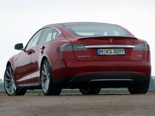 Картинка автомобили tesla model s p85 2013г