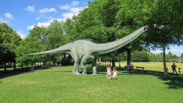 Картинка города -+памятники +скульптуры +арт-объекты динозавр
