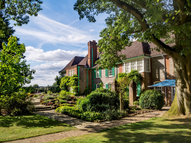 Обои картинки фото англия, города, - здания,  дома, деревья, растения, трава, дорожка