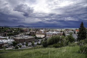 Картинка города -+панорамы тучи