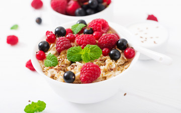 Картинка еда мюсли +хлопья ягоды мята