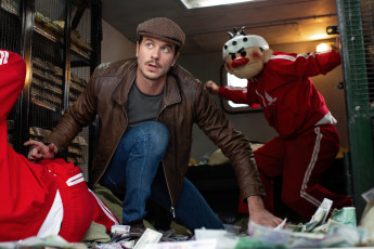 Картинка майор+гром +чумной+доктор+ +2021+ кино+фильмы +чумной+доктор майор гром чумной доктор боевик криминал детектив тихон жизневский кадры кино фильмы