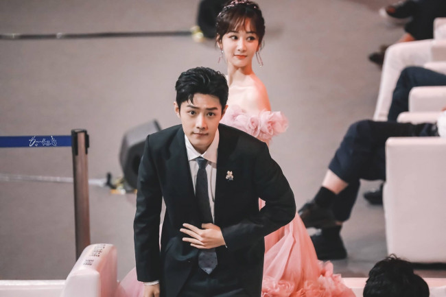 Обои картинки фото разное, знаменитости, актеры, кресла